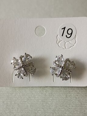 New White Gold Plated Clear CZ's Flower Stud Earrings